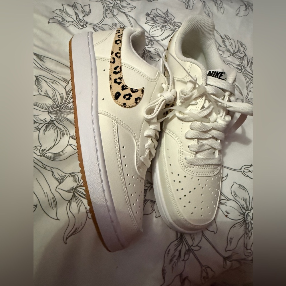 Nike womens White Sneakers w cheetah print
